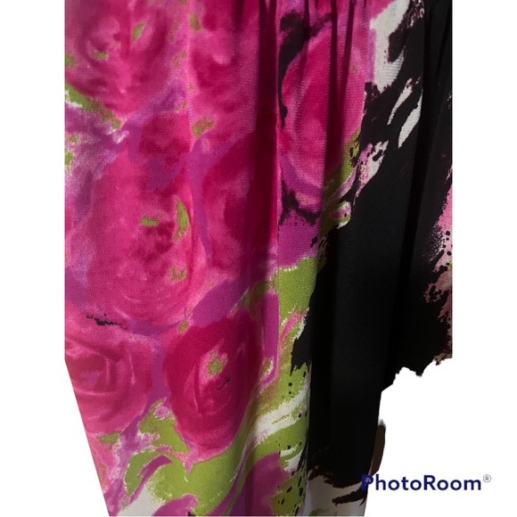 A cute dress that ties in the back by Bizz girl in a size small - Picture 3 of 7